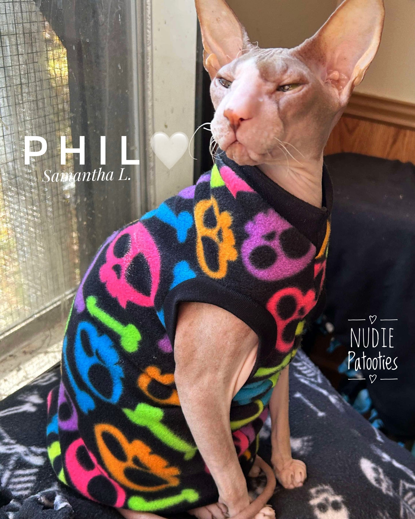 Sphynx cat and kitten fleece skull fleece shirt. Best sphynx cat and hairless cat clothes, sweaters, and accessories.