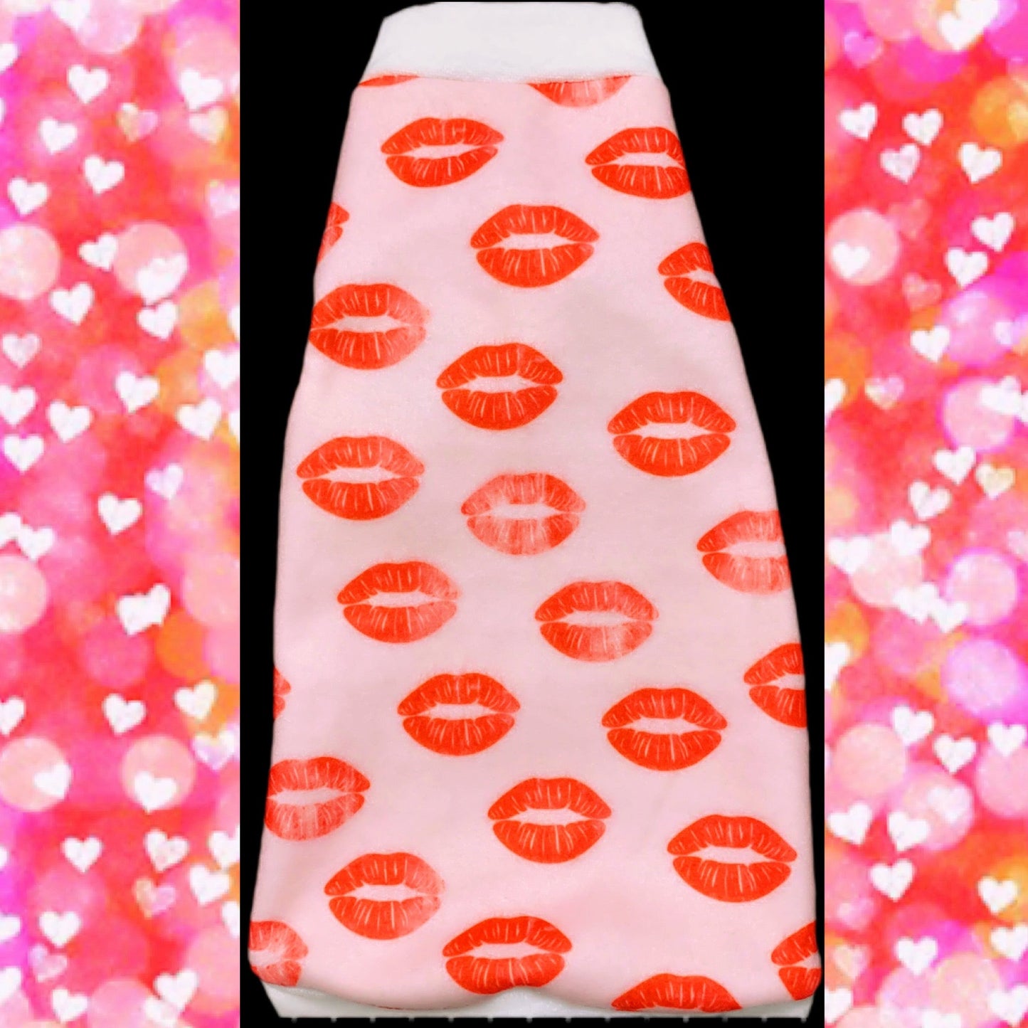 Holiday Valentine Shirt with lipstick smooches for your sphynx cat and kitten. Best sphynx cat clothes, sweaters and shirts.