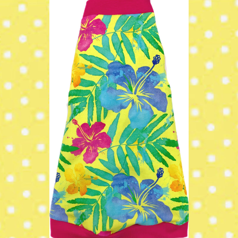 Tropical Flowers w/Pink Trim