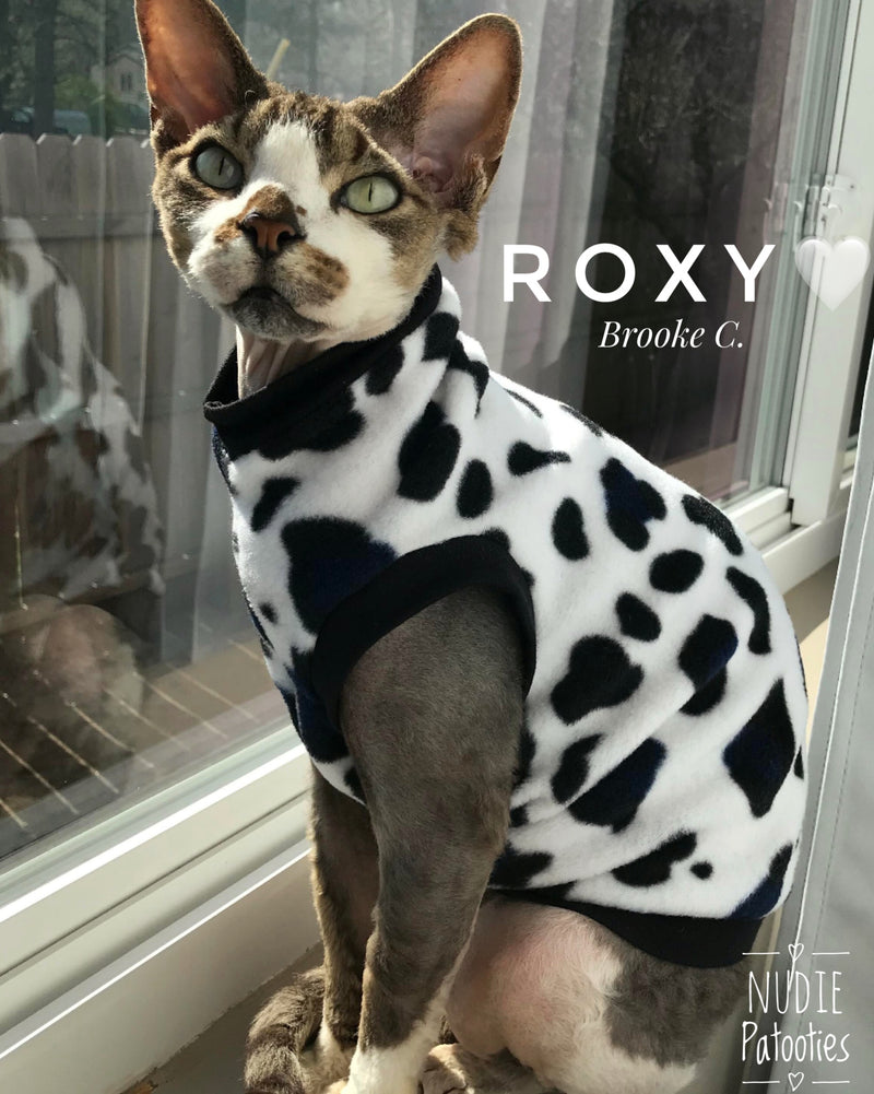 Sphynx cat and kitten warm and soft fleece shirt. Sphynx cat clothes.
