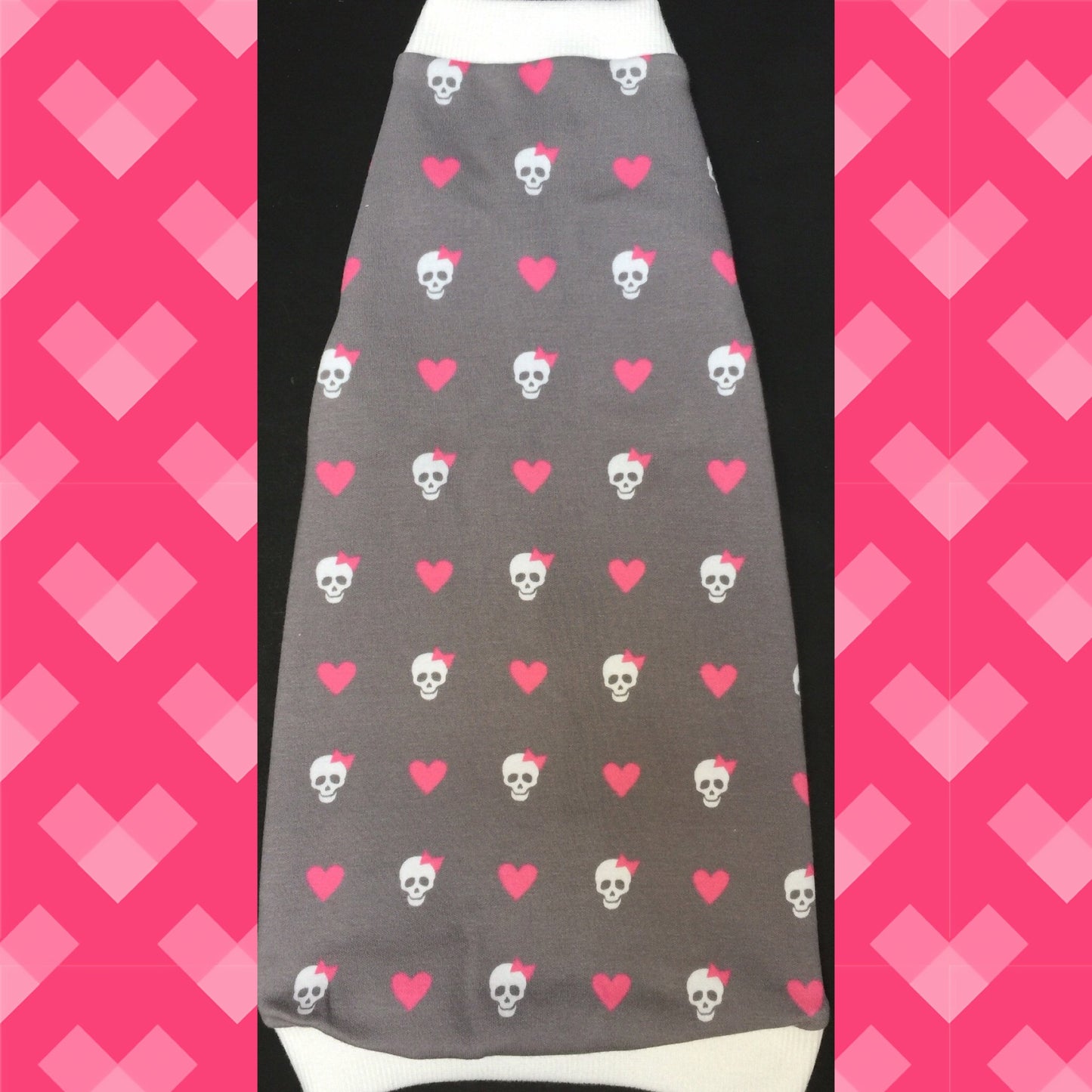 Skull and heart sphynx cat and kitten shirt. Sphynx cat clothes.