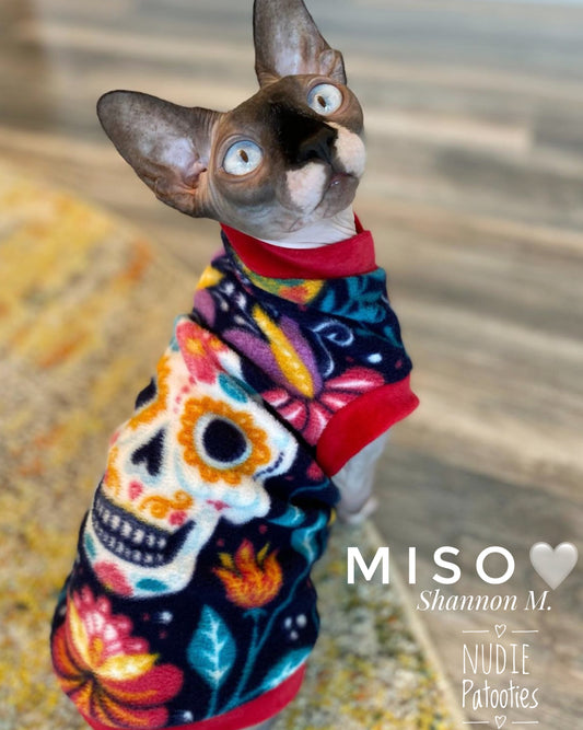 Sphynx Cat and kitten fleece shirt.  Sphynx cat and kitten shirt. Best sphynx cat and kitten clothes, shirts and swag.  